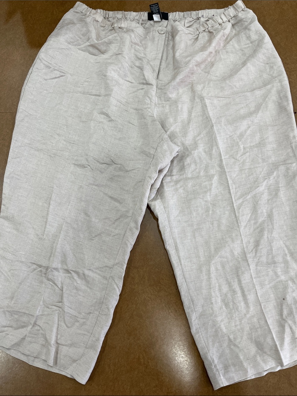 Lane Bryant Light Beige Capris with Elastic Waist • See ALL Photos • Linen/Rayon